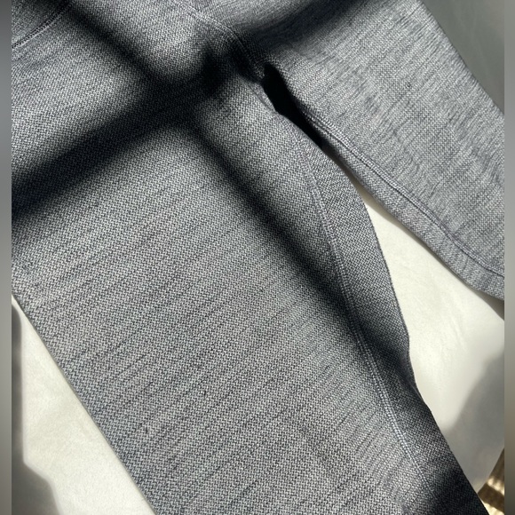 Lululemon Wunder Under Grey Leggings 25’-28’ - Picture 4 of 5